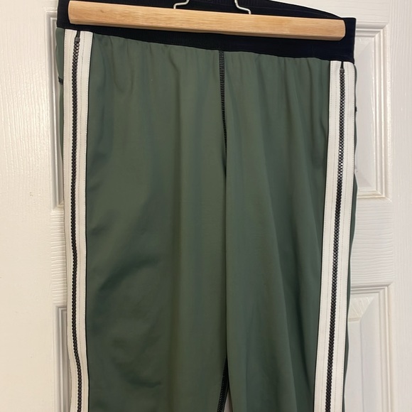 Athleta x Derek Lam 10C Military Fatigue Green zipper leggings pants - Medium - Picture 9 of 13